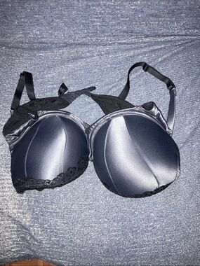 Everyday Satin Push-Up Bra with Lace Accent in Black